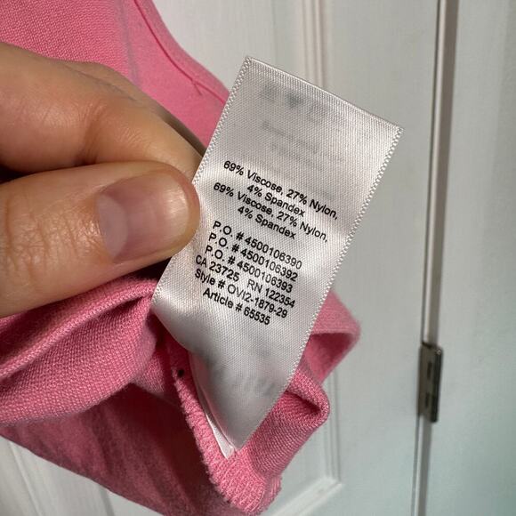 Aritzia Sunday Best Cropped V-Neck Tank Top - Picture 5 of 6